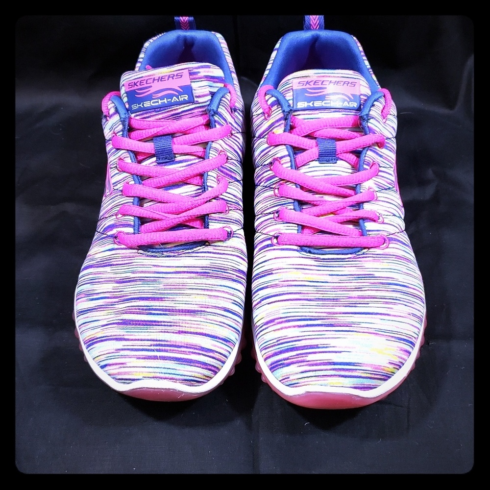 Skechers